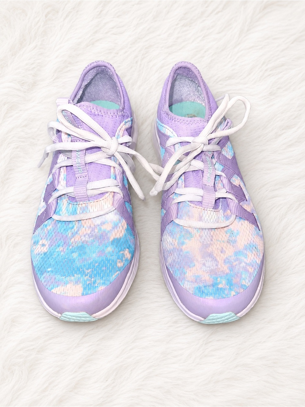 Under Armour Girls Size 6Y Running Shoes Pastel Tie Dye Athletic Sneakers - Picture 2 of 7